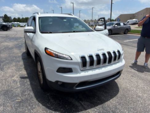 Used 2015 Jeep Cherokee Limited AWD/4WD image 3