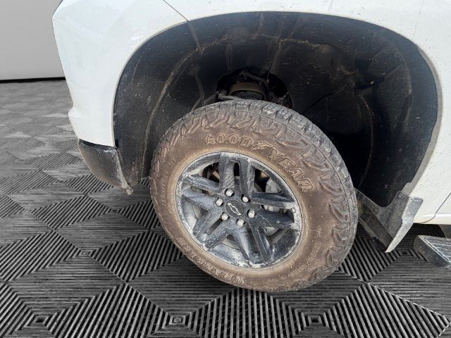 Used 2024 Chevrolet Silverado 1500 Custom Trail Boss AWD/4WD image 14