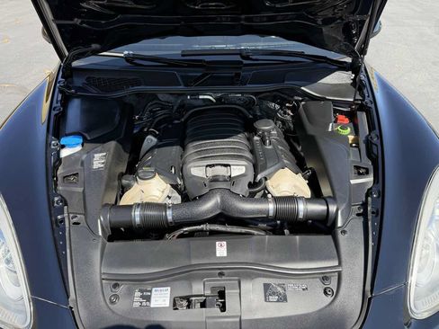 Used 2011 Porsche Cayenne S AWD/4WD image 9
