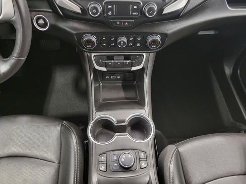 Used 2022 GMC Terrain SLT image 16