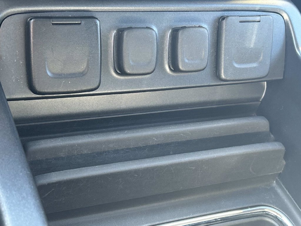 Used 2018 GMC Sierra 1500 Denali AWD/4WD image 21