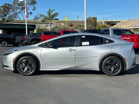 New 2026 Toyota Prius Plug-In Hybrid image 2