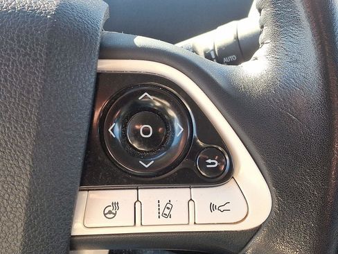 Used 2018 Toyota Prius Prime Advanced image 22