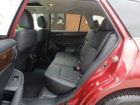 Used 2017 Subaru Outback 2.5i Limited AWD/4WD image 11
