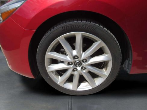 Used 2017 MAZDA MAZDA3 Touring FWD image 5