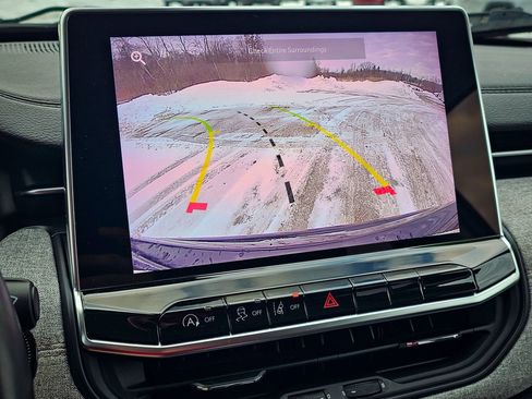 Used 2022 Jeep Compass Latitude image 24