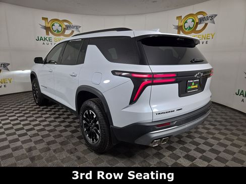Certified 2026 Chevrolet Traverse Z71 w/ LPO, Floor Liner Package AWD/4WD image 6