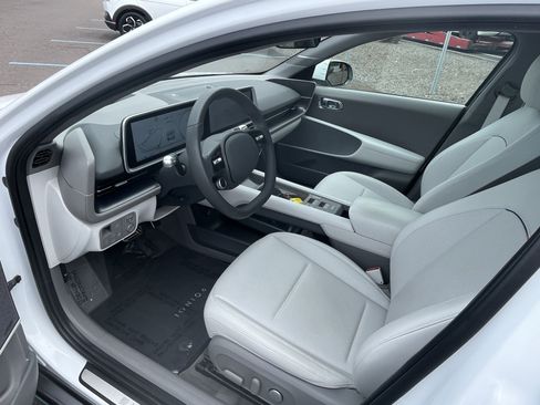 Certified 2025 Hyundai Ioniq 6 Limited RWD image 9