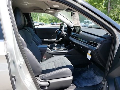 Used 2025 Mitsubishi Outlander SE AWD/4WD image 8