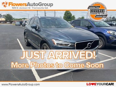 Used 2019 Volvo XC60 T5 Momentum w/ Premium Package FWD image 1