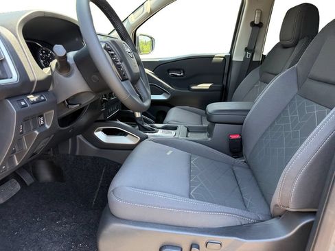 New 2026 Nissan Frontier SV w/ SV Convenience Package AWD/4WD image 9