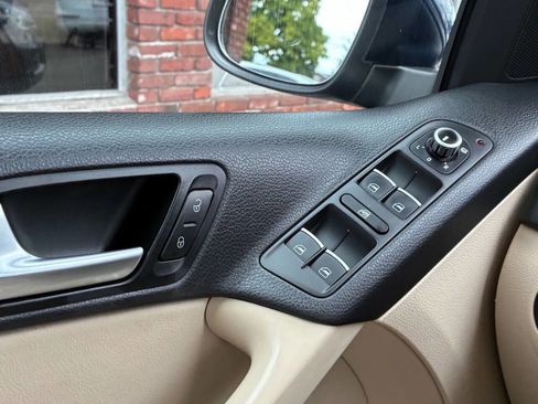 Used 2014 Volkswagen Tiguan SEL image 24