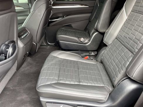 Used 2025 Cadillac Escalade Sport Platinum w/ LPO, ONYX Package image 20