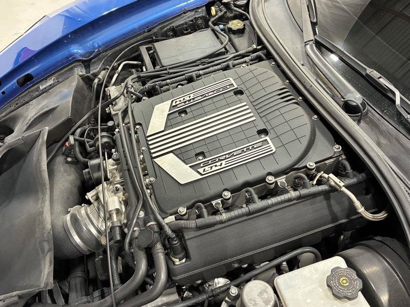 Used 2015 Chevrolet Corvette Z06 w/ 3LZ Preferred Equipment Group RWD image 19