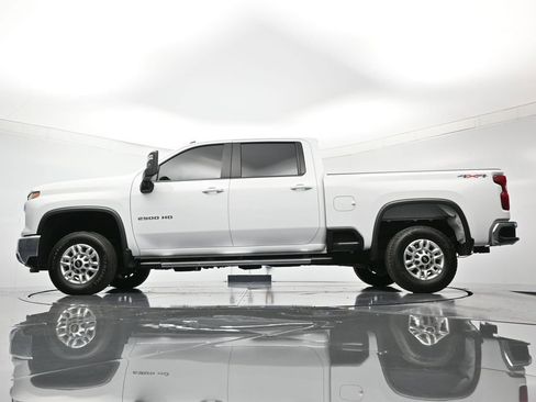 Certified 2025 Chevrolet Silverado 2500 LT w/ Convenience Package image 46