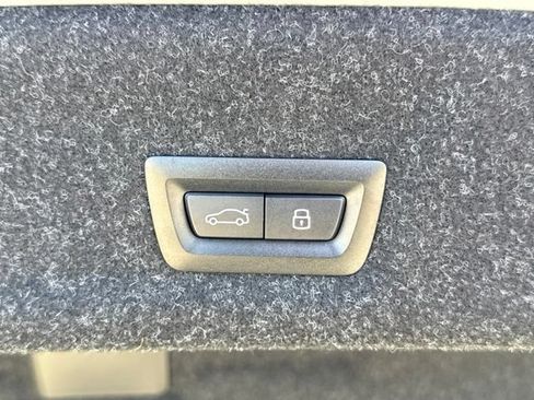 Used 2026 BMW 330i Sedan w/ M Sport Package RWD image 16