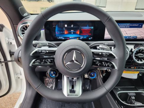 New 2025 Mercedes-Benz CLA 35 AMG 4MATIC image 17
