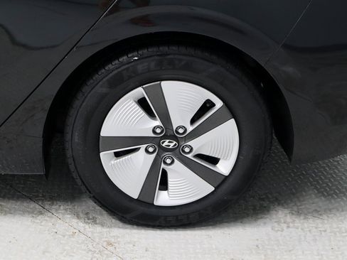 Used 2018 Hyundai Ioniq Blue image 18