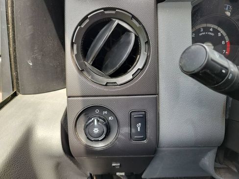 Used 2011 Ford F250 XL w/ Skid Plate Pkg AWD/4WD image 19