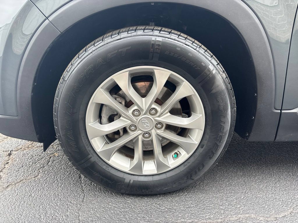 Used 2019 Hyundai Santa Fe SEL AWD/4WD image 11