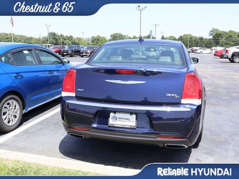 Used 2017 Chrysler 300 C AWD/4WD image 19