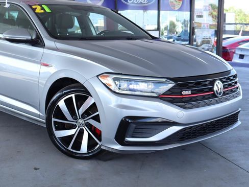 Used 2021 Volkswagen Jetta GLI FWD image 2