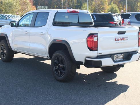 New 2025 GMC Canyon Elevation w/ Convenience Package image 5