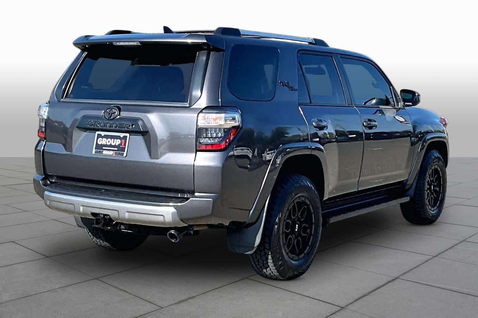 Used 2018 Toyota 4Runner TRD Off-Road w/ Convenience Package AWD/4WD image 12