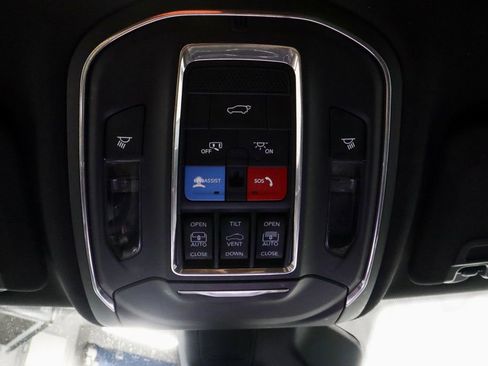 Used 2025 Jeep Grand Cherokee Limited 4xe image 26