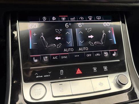 Used 2019 Audi Q8 Prestige AWD/4WD image 41