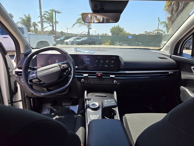 New 2027 Kia Sportage LX FWD image 13