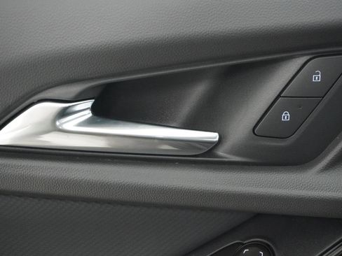 New 2026 Chevrolet Equinox LT image 14