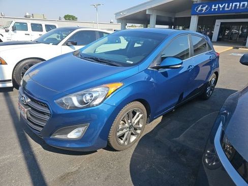 Used 2016 Hyundai Elantra GT FWD image 1