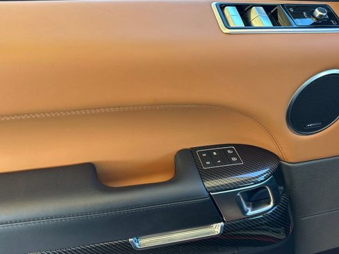 Used 2022 Land Rover Range Rover Sport SVR image 12