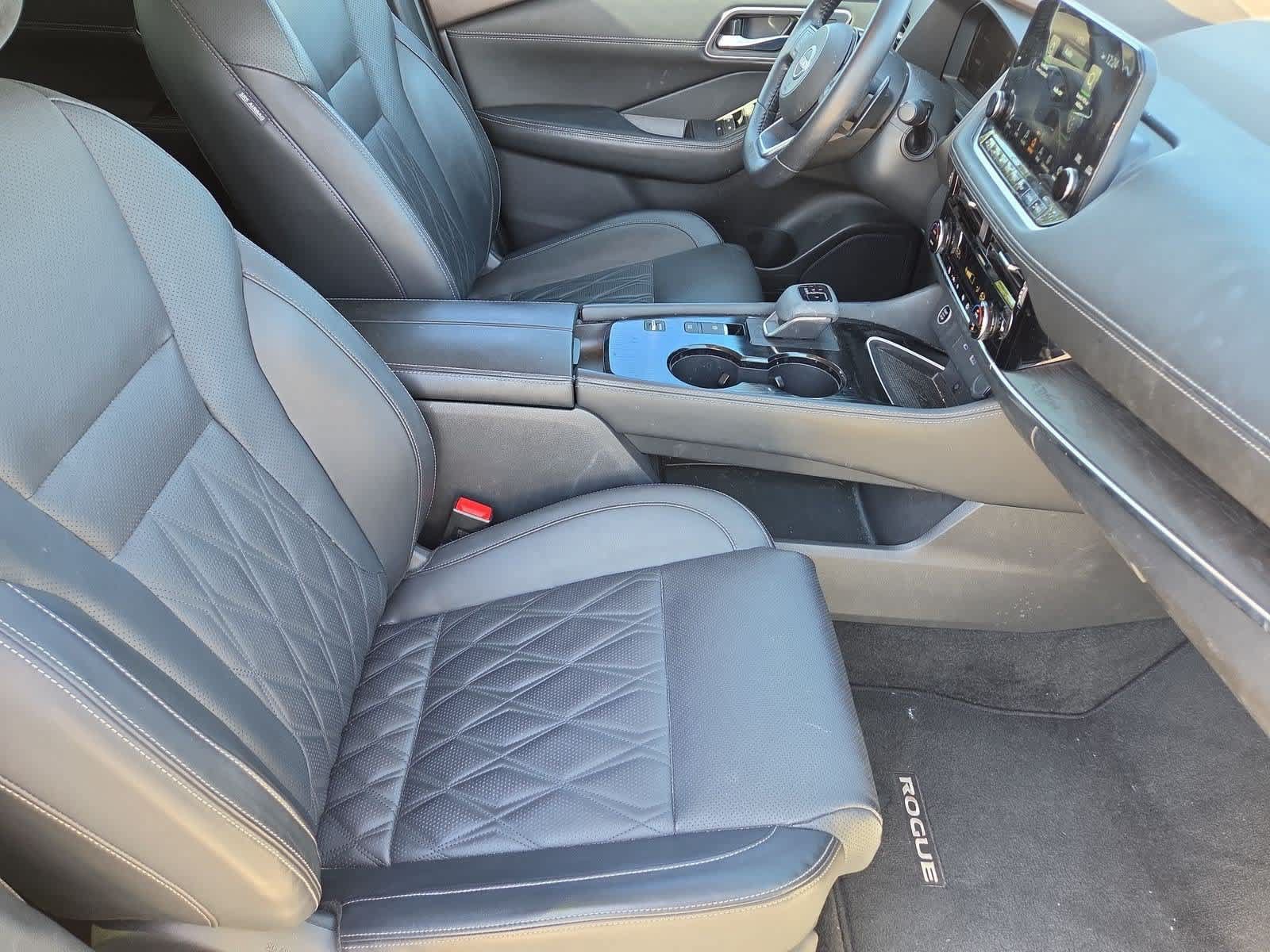 Used 2023 Nissan Rogue Platinum FWD image 22