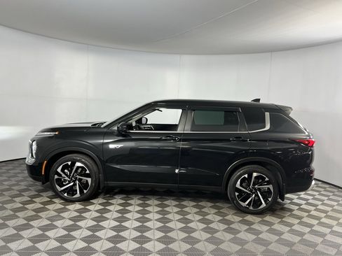 Used 2023 Mitsubishi Outlander SEL image 8