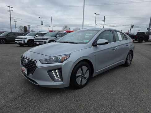 Used 2020 Hyundai Ioniq SE image 9