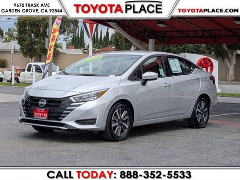 Used 2025 Nissan Versa SV FWD image 1