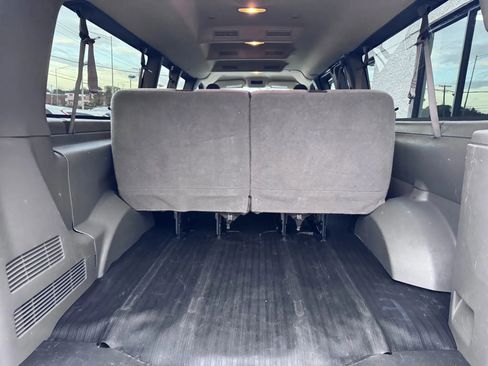 Used 2022 Chevrolet Express 3500 LS image 20