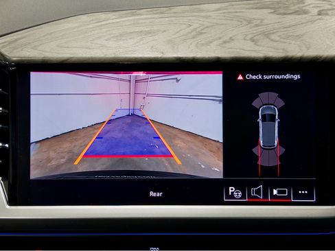 Used 2024 Audi Q4 e-tron Premium Plus image 14