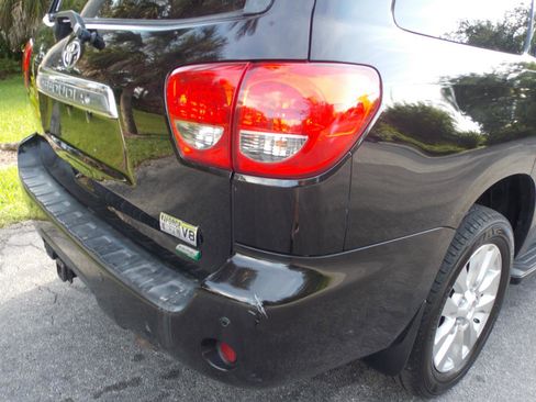 Used 2011 Toyota Sequoia Platinum AWD/4WD image 43