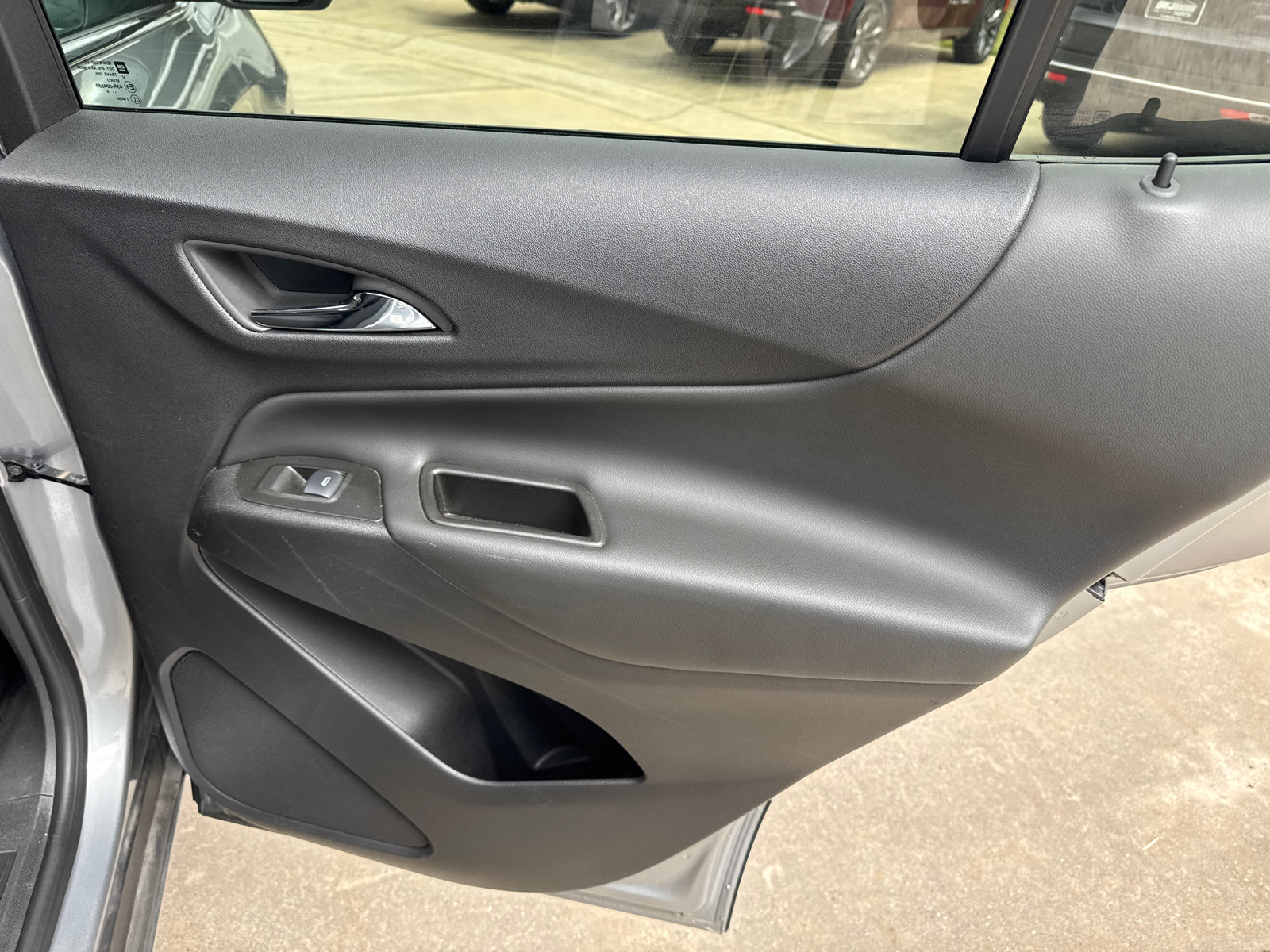 Used 2024 Chevrolet Equinox LT AWD/4WD image 16