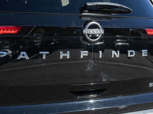 Used 2023 Nissan Pathfinder SL image 5