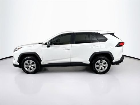 Used 2023 Toyota RAV4 LE image 13