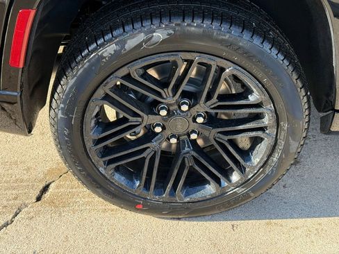 New 2026 Jeep Grand Wagoneer Limited image 15