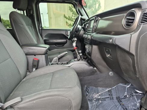 Used 2020 Jeep Gladiator Sport w/ Quick Order Package 23S AWD/4WD image 19
