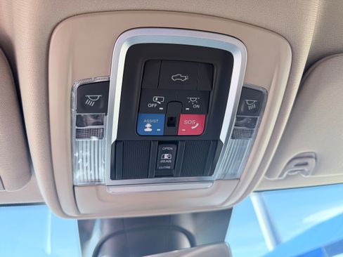 Used 2022 RAM 3500 Limited image 20