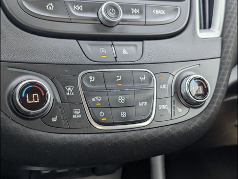 Used 2024 Chevrolet Malibu LT FWD image 16