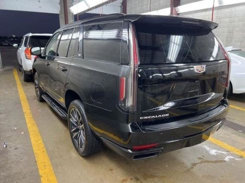 Used 2023 Cadillac Escalade Sport image 3