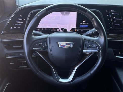 Used 2022 Cadillac Escalade Premium Luxury Platinum image 13